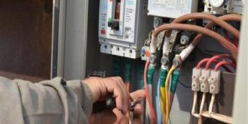 الحكومة : تقنيات جديدة لمعرفة الأماكن التي يتم فيها سرقات الكهرباء