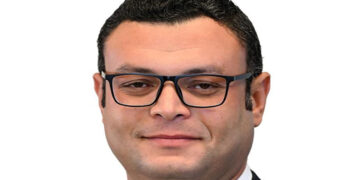 وزير الإسكان : سحب قطعة أرض بمساحة 38 فدانا بالقاهرة الجديدة..وإزالة مخالفات بناء بالساحل الشمالي