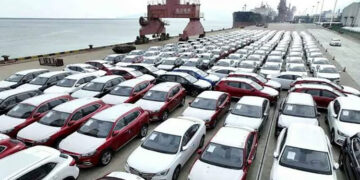 رابطة تجار السيارات: نقص المعروض وراء عودة “الأوفربرايس