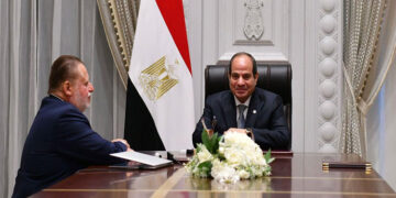 الرئيس السيسي يجتمع مع محافظ البنك المركزي