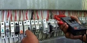 إجراءات عاجلة من الحكومة لمواجهة سرقة التيار الكهربائي.. فيديو