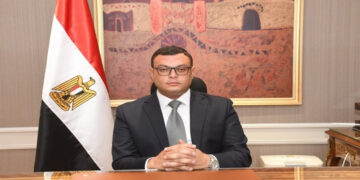 وزير الإسكان يتابع الموقف الحالى لتنفيذ مشروعات الخطة الاستراتيجية لتحلية مياه البحر حتى عام 2050