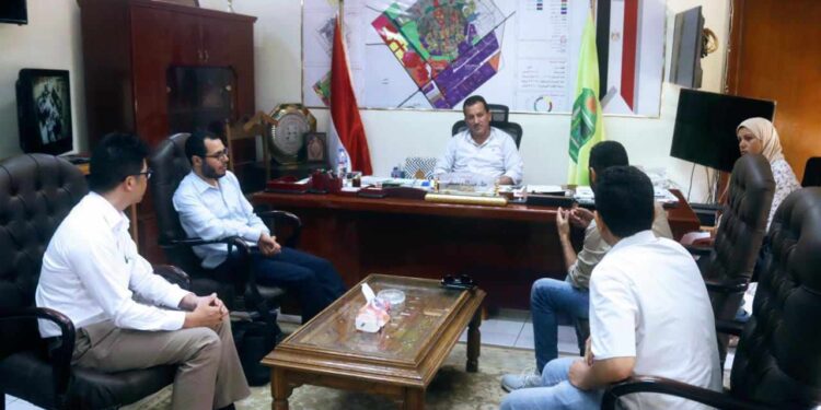 رئيس جهاز مدينة العاشر من رمضان يلتقي ممثلي شركة Otuska اليابانية لبحث سبل التعاون