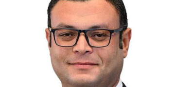 وزير الاسكان يوجه بتعظيم دور الشراكة مع القطاع الخاص في قطاع مشروعات مياه الشرب والصرف الصحي