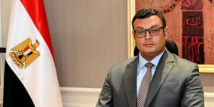 وزير الإسكان يتابع مع مسئولى شركة “سيتى إيدج” معدلات تسويق بعض المشروعات