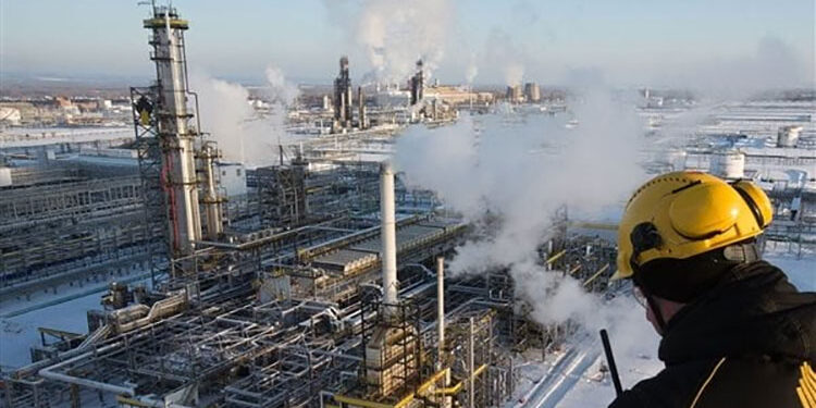 صادرات النفط الليبية تتضاعف الأسبوع الماضي رغم استمرار القيود