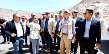 وزير الإسكان يتفقد منطقة الزيتونة بمشروع تطوير موقع التجلى الأعظم بمدينة سانت كاترين