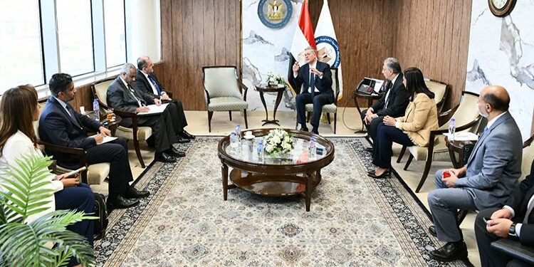 وزير البترول يلتقى الرئيس التنفيذى للمؤسسة الدولية الإسلامية لتمويل التجارة