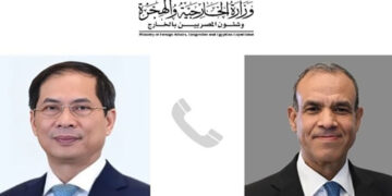 وزير الخارجية والهجرة يجرى اتصالاً هاتفياً مع نائب رئيس الوزراء ووزير خارجية فيتنام