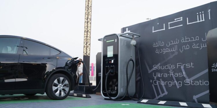 شركة سيارات كهربائية هندية تغازل السوق السعودي لإقامة مشروعات مشتركة