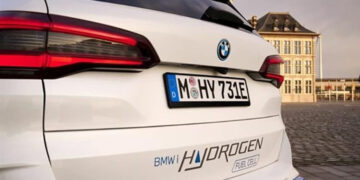 أول سيارة موفرة من BMW