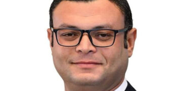 وزير الإسكان يُصدر 9 قرارات لإزالة مخالفات البناء المقامة بالساحل الشمالي الغربي