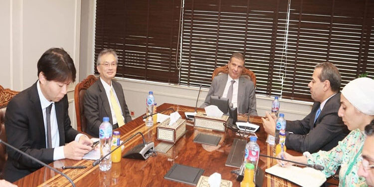 وزير الزراعة يبحث مع السفير الياباني بالقاهرة التعاون في مجال تكنولوجيات الزراعة الحديثة