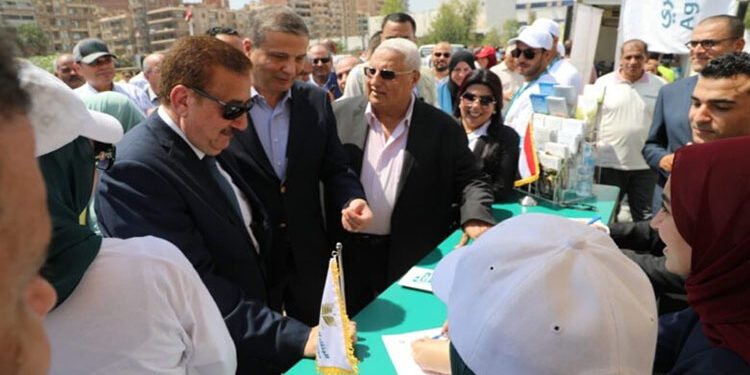 “فاروق” و”الأنصاري” يفتتحان مركز الخدمة المطور بمديرية تموين الفيوم