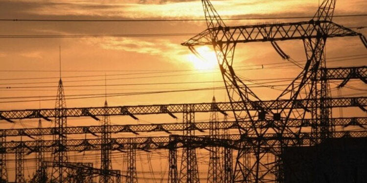 مصر تخطط لإضافة 3000 ميغاواط إلى الشبكة الكهربائية حتى 2025