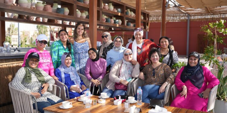 الأهلي صبور ينظم رحلة استشفاء لمحاربات السرطان داخل مشروع جايا في راس الحكمة بالساحل الشمالي