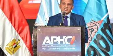 الدكتور محمد فايز فرحات: انعقاد النسخة الرابعة لمؤتمر الأهرام للدواء والرعاية تعكس ثقة كافة الأطراف المعنية في أهميته