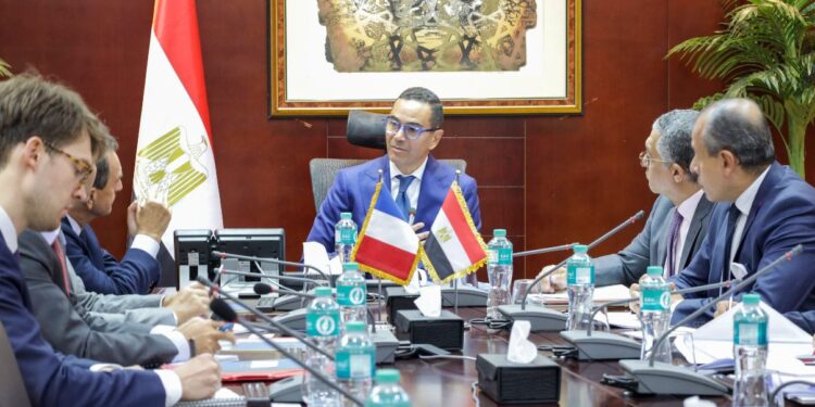 وزير الاستثمار: السوق المصري يمتلك العديد من المقومات لجذب رؤوس الأموال
