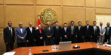 وزير الكهرباء يبحث مع شركة “CEE الصينية “اوجه التعاون  في مجالات التصنيع