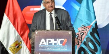 د. محمد عوض تاج الدين: الرئيس يتابع ملف الدواء بشكل يومي