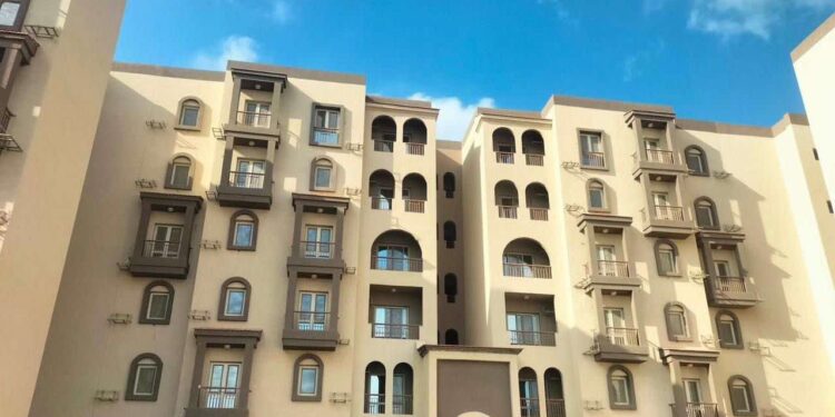 التخصيص بنظام القرعة.. طرح كراسات شروط الوحدات السكنية للحجز الفوري بأجهزة 8 مدن