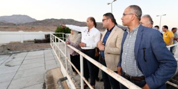 وزير الإسكان يتفقد محطة معالجة الصرف الصحى بمدينة “دهب” بمحافظة جنوب سيناء