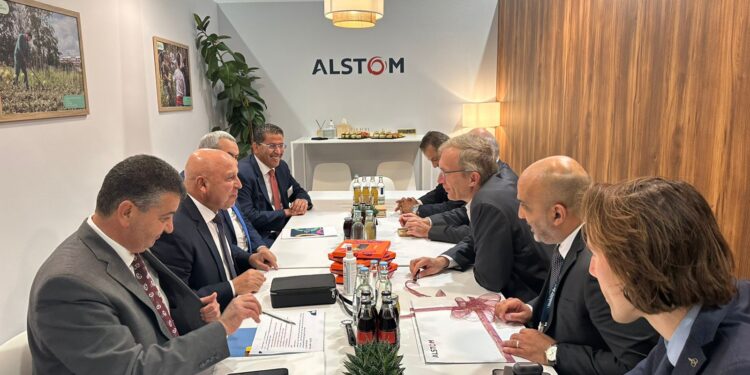 كامل الوزير يبحث سبل تعزيز التعاون المشترك  مع شركة روش مصر في مجال توطين وصناعة الأدوية