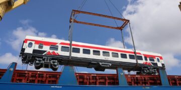 وزارة التخطيط والتعاون الدولى: اتفاق على توريد 1350 عربة قطار مجرية لمصر