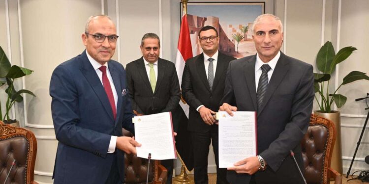 وزارة الإسكان توقع مع شركة العاصمة الإدارية لضبط وحوكمة منظومة مياه الشرب والصرف الصحى