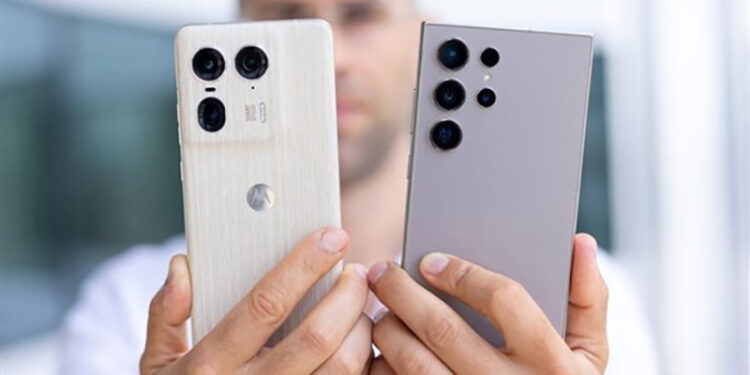 هاتف موتورولا يكتسح آيفون وسامسونج في تصنيف جديد