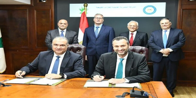 “إيجاس” توقع اتفاقية مع “كوبيلوزوس اليونانية” لتأسيس شركة جديدة لتجارة ونقل وتوريد الغاز