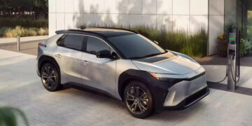 استدعاء سيارة BMW i7