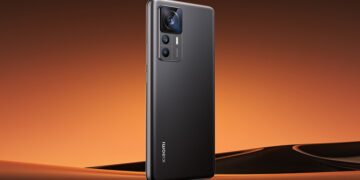 تحديث ضخم من شاومي في الطريق إلى 12 هاتفا