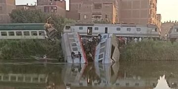 النائب العام يأمر بالتحقيق فى واقعة تصادم قطارين بمحافظة المنيا