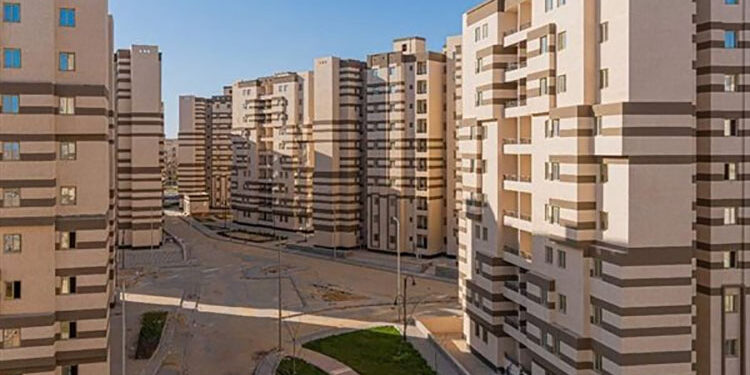 وزير الإسكان: 4 نوفمبر..بدء تسليم قطع أراضي الإسكان المتوسط بمدينة المنيا الجديدة