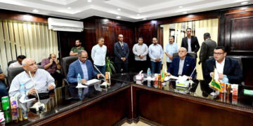 وزير الإسكان يستقبل محافظ الأقصر لمتابعة موقف مشروعات المبادرة الرئاسية “حياة كريمة” بالمحافظة