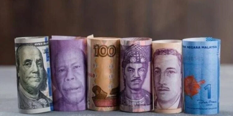 أسعار العملات في مصر اليوم الإثنين