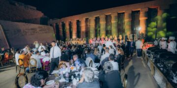 أعضاء بالكونجرس ومستثمرين ومشاهير.. تفاصيل زيارة وفد من المشاهير الأمريكان لمعابد الأقصر وأسوان