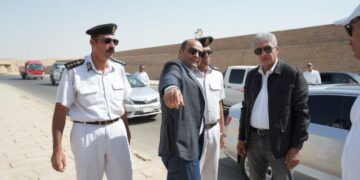 وزير السياحة والآثار يقوم بجولة تفقدية داخل منطقة أهرامات الجيزة