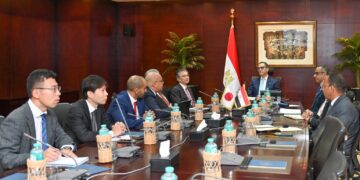 وزير الاستثمار يلتقي السفير الياباني وممثلي شركة يازاكي لاستعراض تطورات إنشاء مصنع إنتاج الضفائر الكهربائية بالفيوم