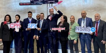 سفيرتا الدنمارك والنرويج في استقبال أولى رحلات الخطوط النرويجية بمطار سفنكس