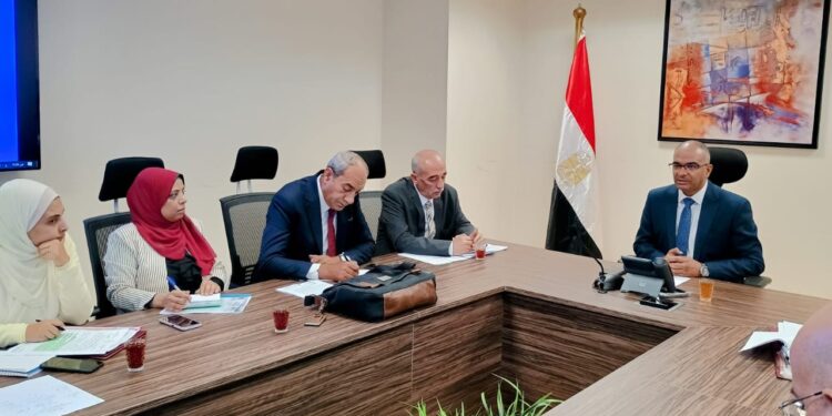 نائب وزير الإسكان يترأس اجتماعاً موسعاً لمناقشة سبل الاستغلال الأمثل لمياه الصرف المعالجة بالتنسيق مع الجهات ذات الصلة