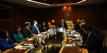 رئيس الرقابة المالية يلتقي ممثلي البنك الآسيوي للاستثمار في البنية التحتية لبحث سبل التعاون المشترك