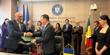 باسل رحمي يوقع مذكرة تفاهم بين جهاز تنمية المشروعات و وزارة الاقتصاد وريادة الأعمال والسياحة برومانيا