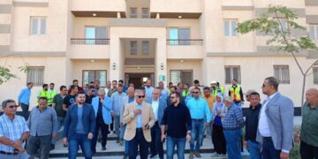 تنفيذاً لتكليفات وزير الإسكان: نائب رئيس “هيئة المجتمعات العمرانية” يتفقد سير العمل بمشروعات مدينة ١٥ مايو