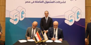  الجهاز القومي لتنظيم الاتصالات يمنح شركات المحمول الأربعة تراخيص بقيمة 675 مليون دولار