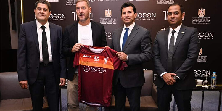 الأسطورة الإيطالية Totti بعد تعاقده مع شركة مدن .. أتمنى فتح المزيد من مدارس الكرة بمصر وأكتشاف مواهب تكمل مسيرتي