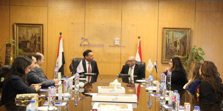 مركز تحديث الصناعة يوقع بروتكول تعاون مع شركة MAF Carrefour