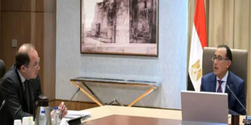 رئيس الوزراء يستعرض مع وزير المالية عدداً من ملفات العمل