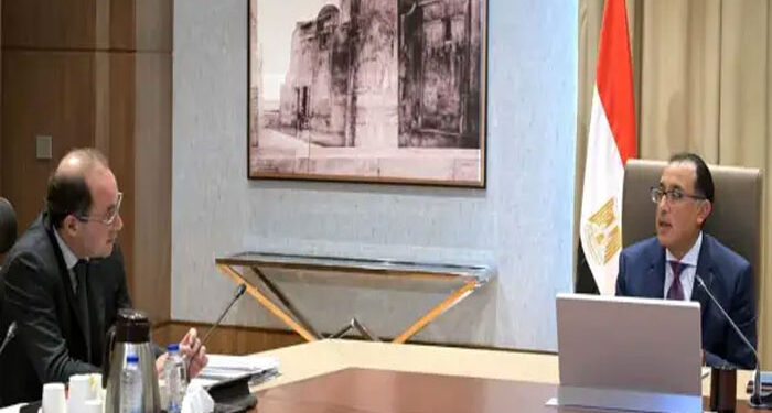 رئيس الوزراء يستعرض مع وزير المالية عدداً من ملفات العمل